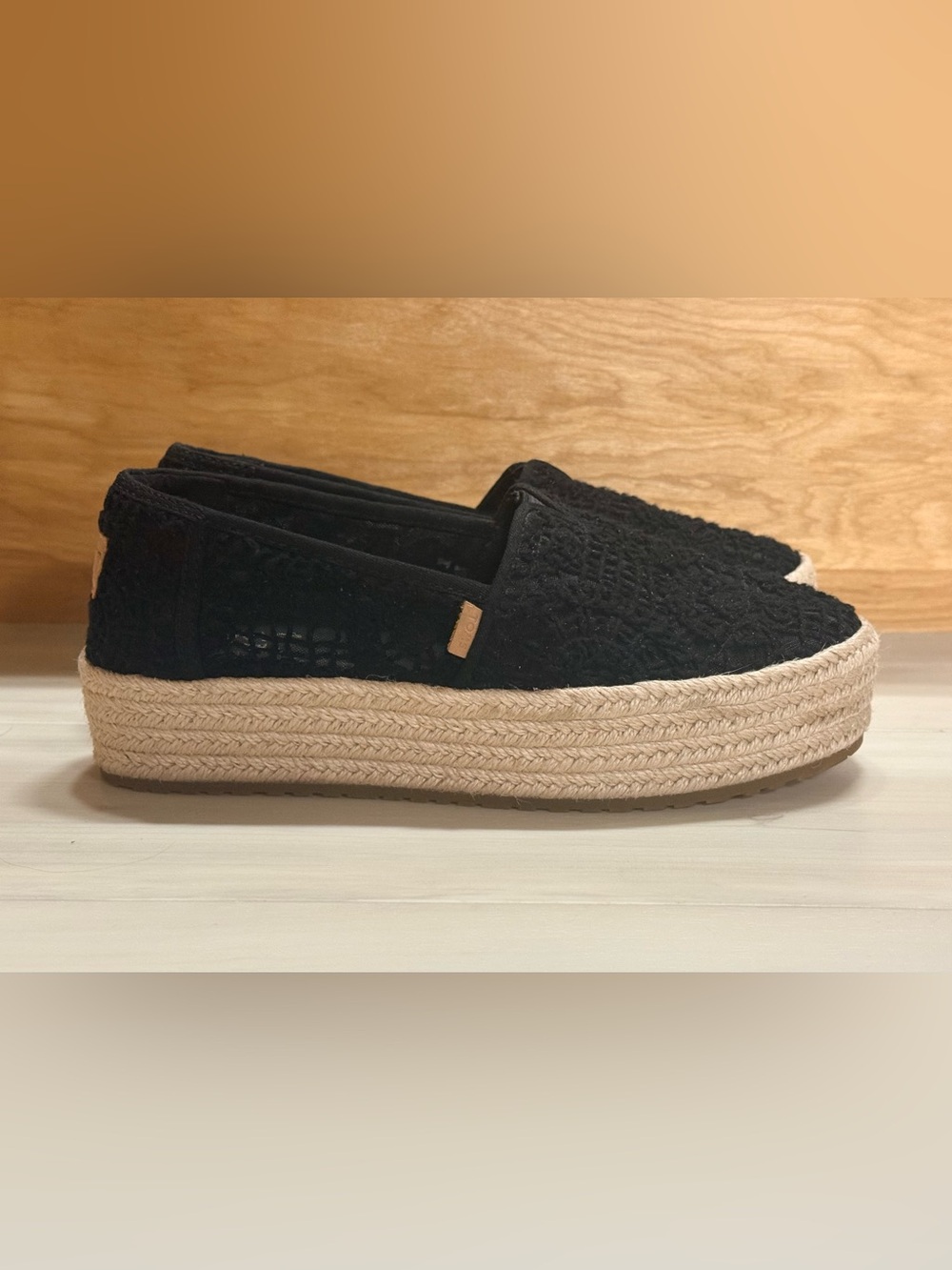 Tom’s Black Platform Espadrille Slip-On Women's Shoes size 6